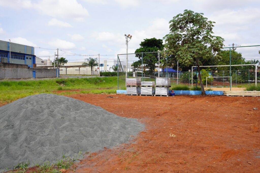 Obra da nova praça do jardim eneides pmno 2025 03 17 (10)