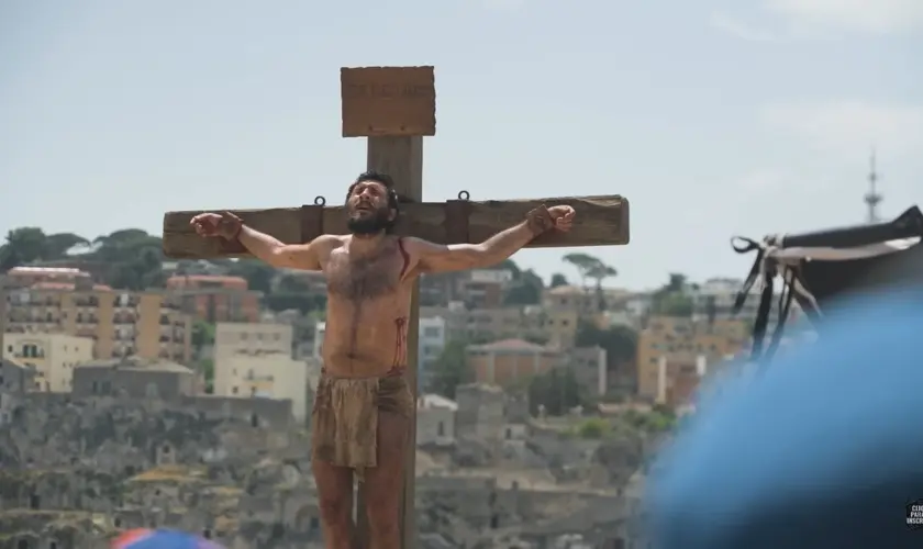 133054768 crucificacao